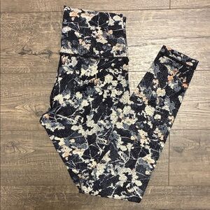 Lululemon Wunder Under Leggings 28” - Size 8